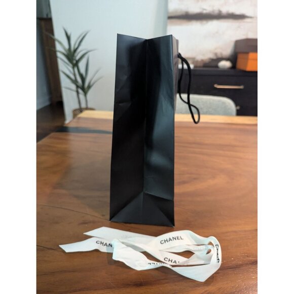 Chanel Black Shopping Gift Bag With Camellia Flower And Ribbon Elegant Packaging - Picture 3 of 11